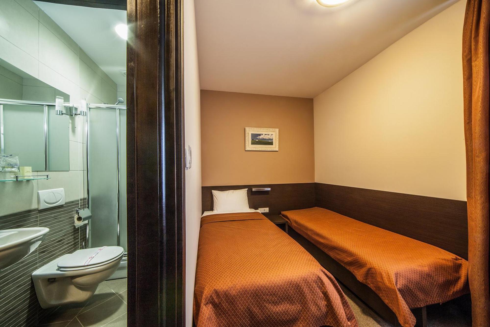 Hotel Terminus พอดโกริกา ภายนอก รูปภาพ