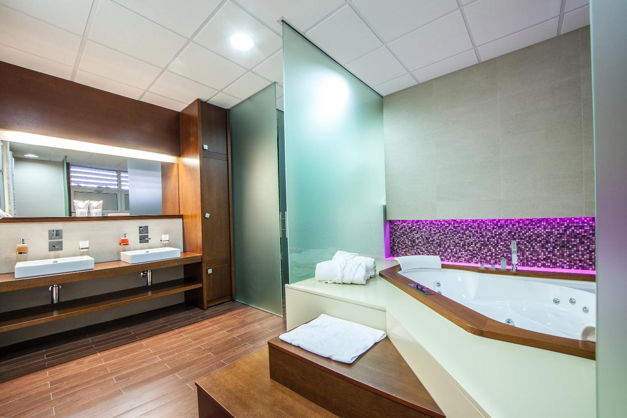 Hotel Terminus พอดโกริกา ภายนอก รูปภาพ