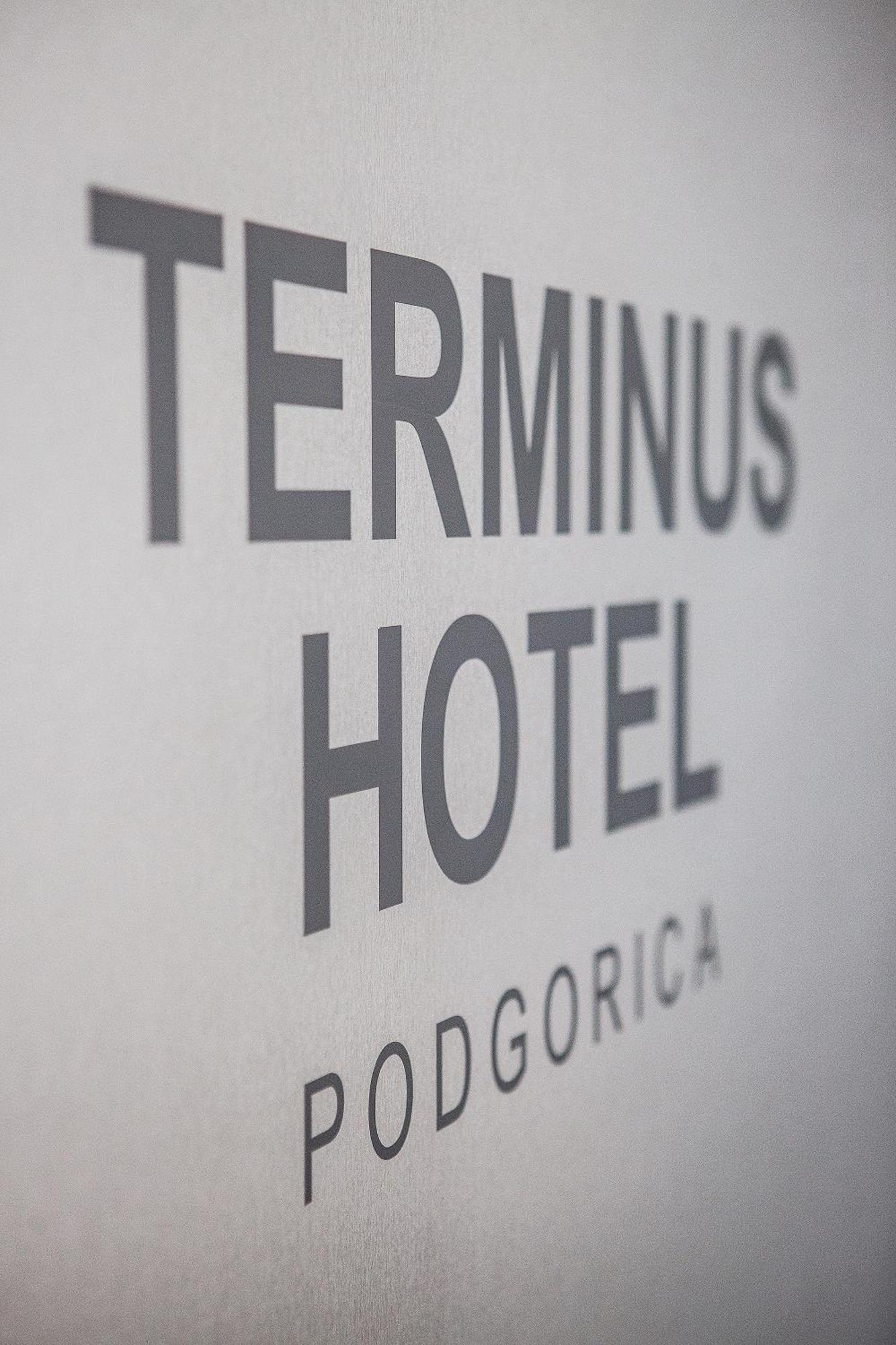 Hotel Terminus พอดโกริกา ภายนอก รูปภาพ