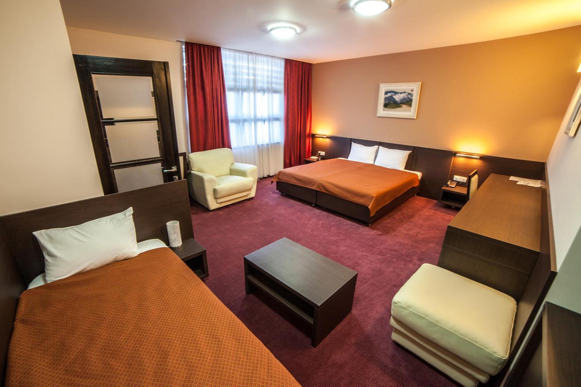 Hotel Terminus พอดโกริกา ภายนอก รูปภาพ