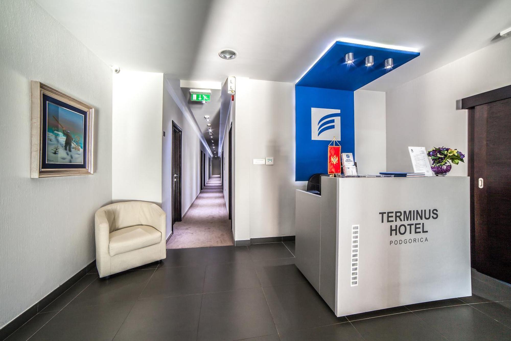 Hotel Terminus พอดโกริกา ภายนอก รูปภาพ