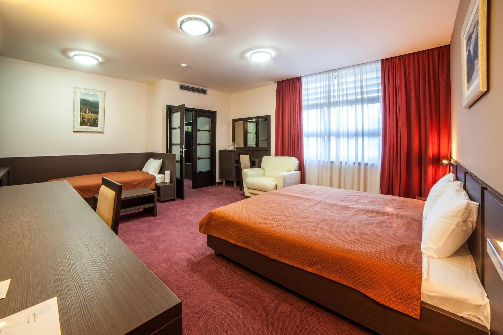 Hotel Terminus พอดโกริกา ภายนอก รูปภาพ