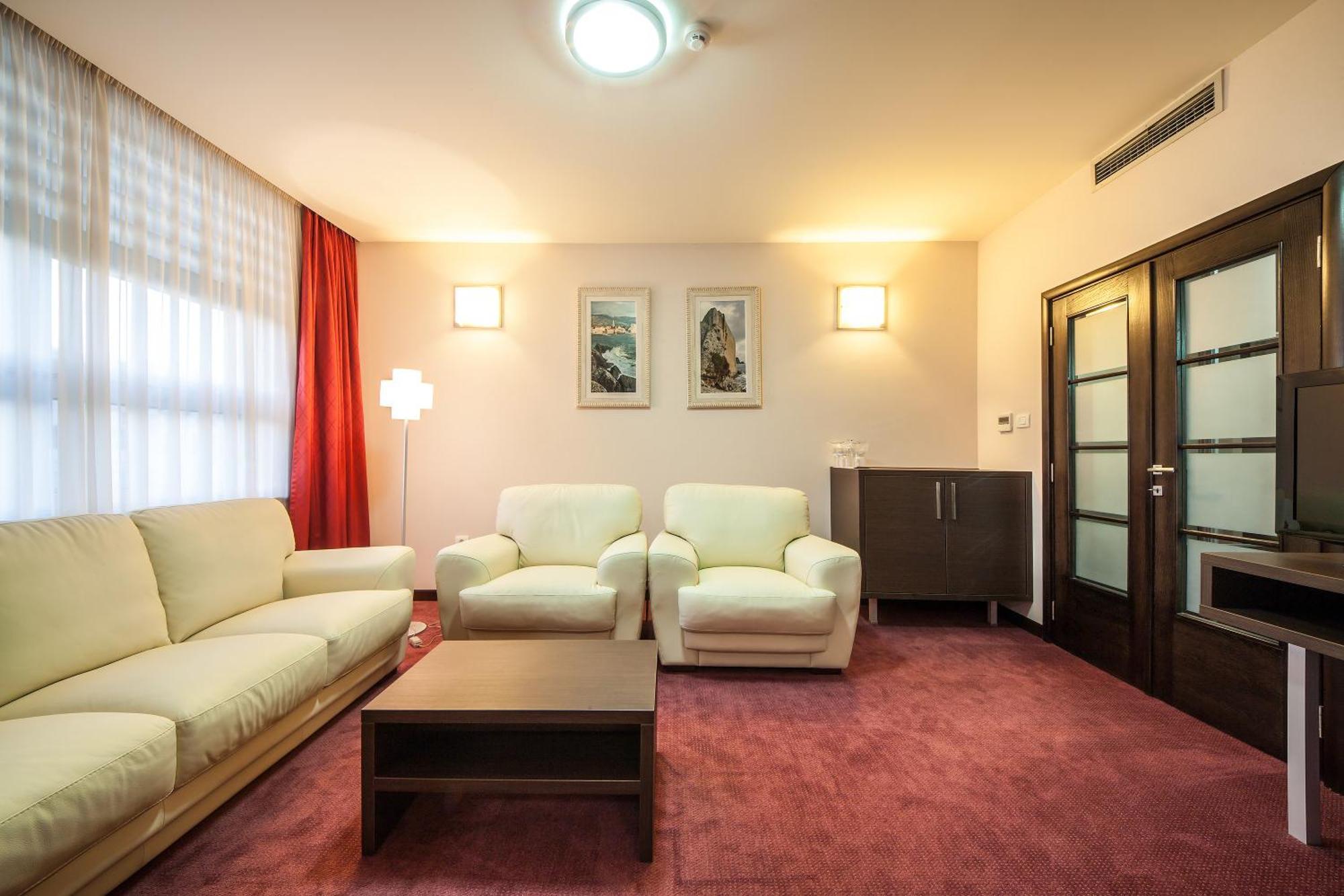 Hotel Terminus พอดโกริกา ห้อง รูปภาพ