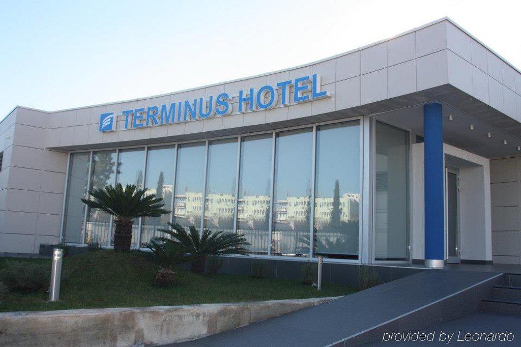 Hotel Terminus พอดโกริกา ภายนอก รูปภาพ