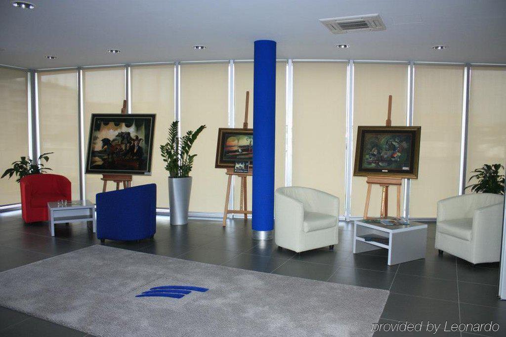 Hotel Terminus พอดโกริกา ภายนอก รูปภาพ